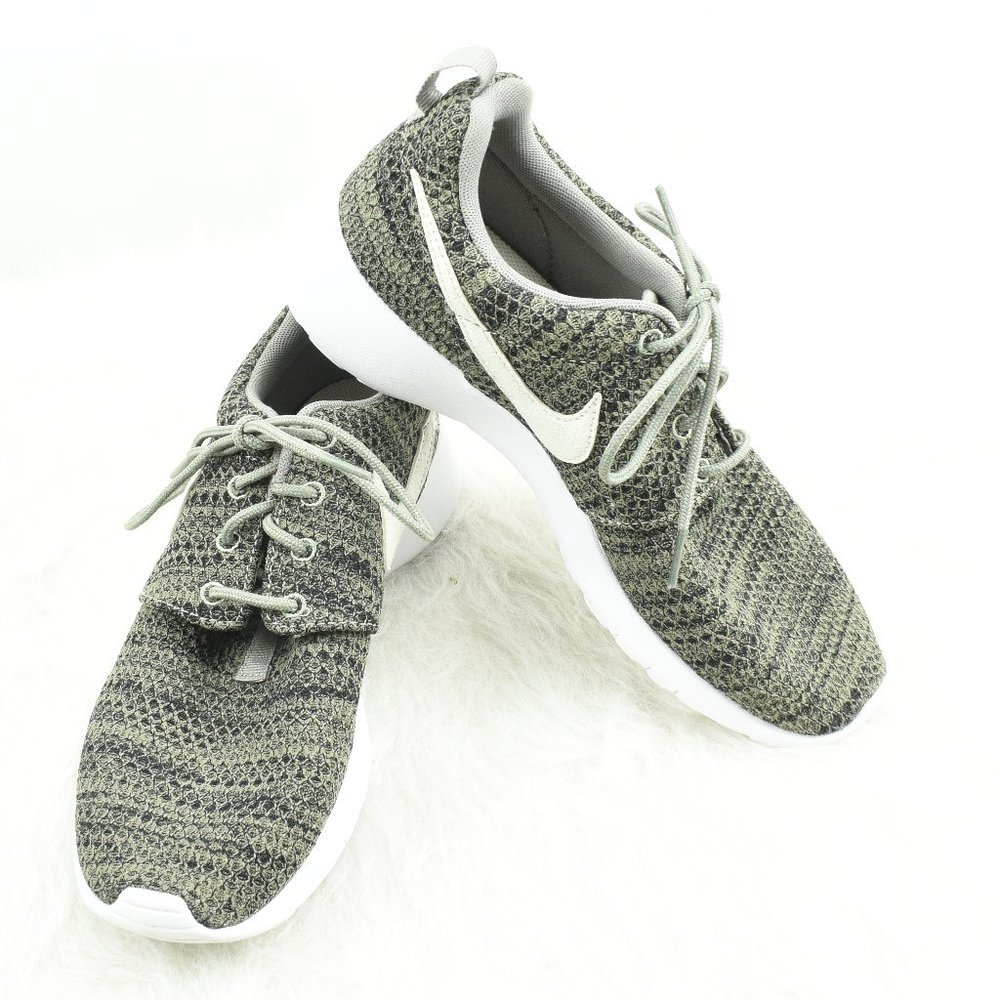 Nike Roshe SZ 6 Dark Stucco/Light Bone - Picture 1 of 8